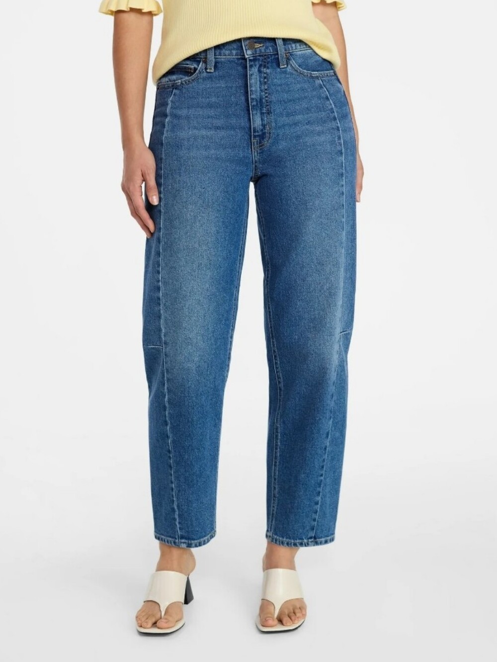 Time and Tru Women's High-Rise Straight Leg Jeans - Medium Blue Wash
